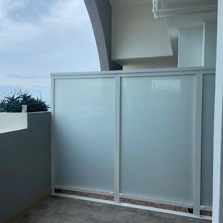 Bari Nalasia Beach Apartment Luaran gambar