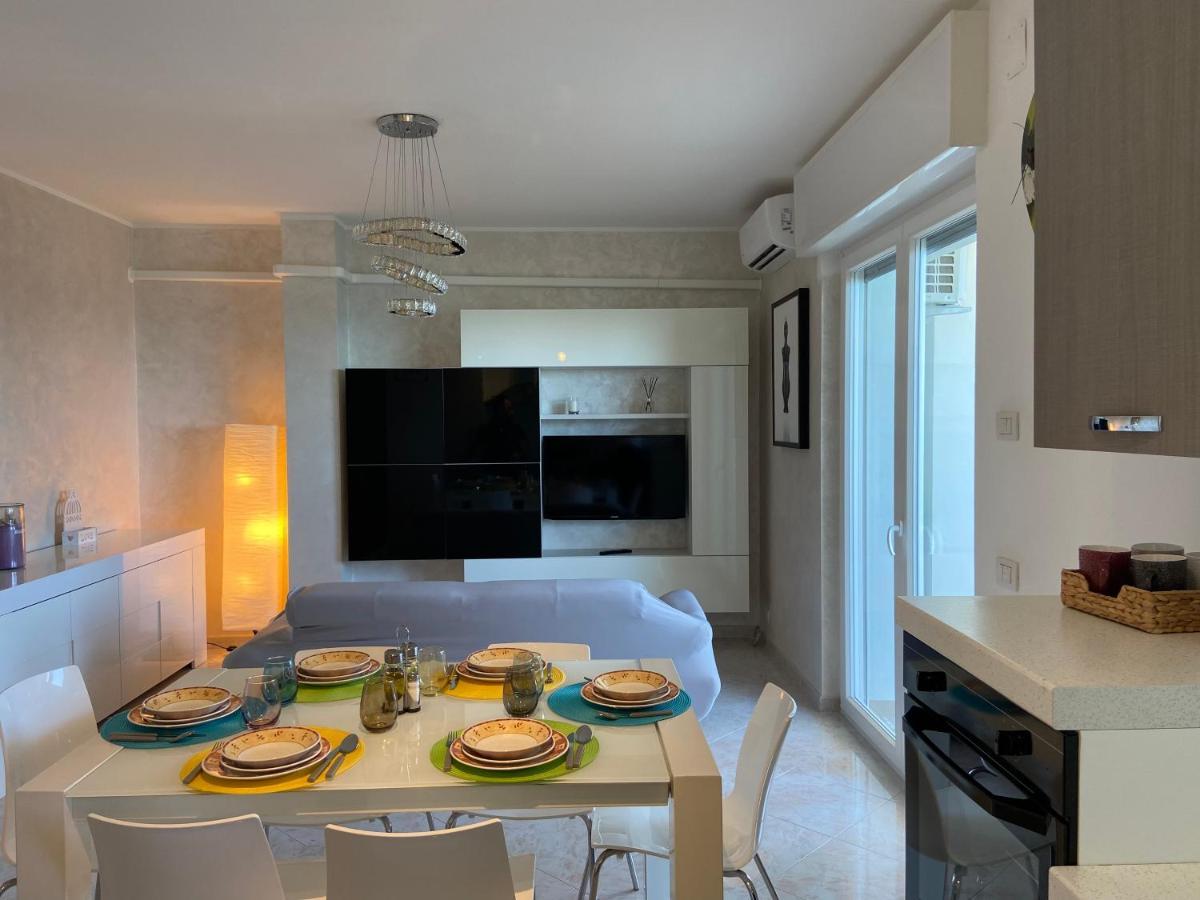 Bari Nalasia Beach Apartment Luaran gambar