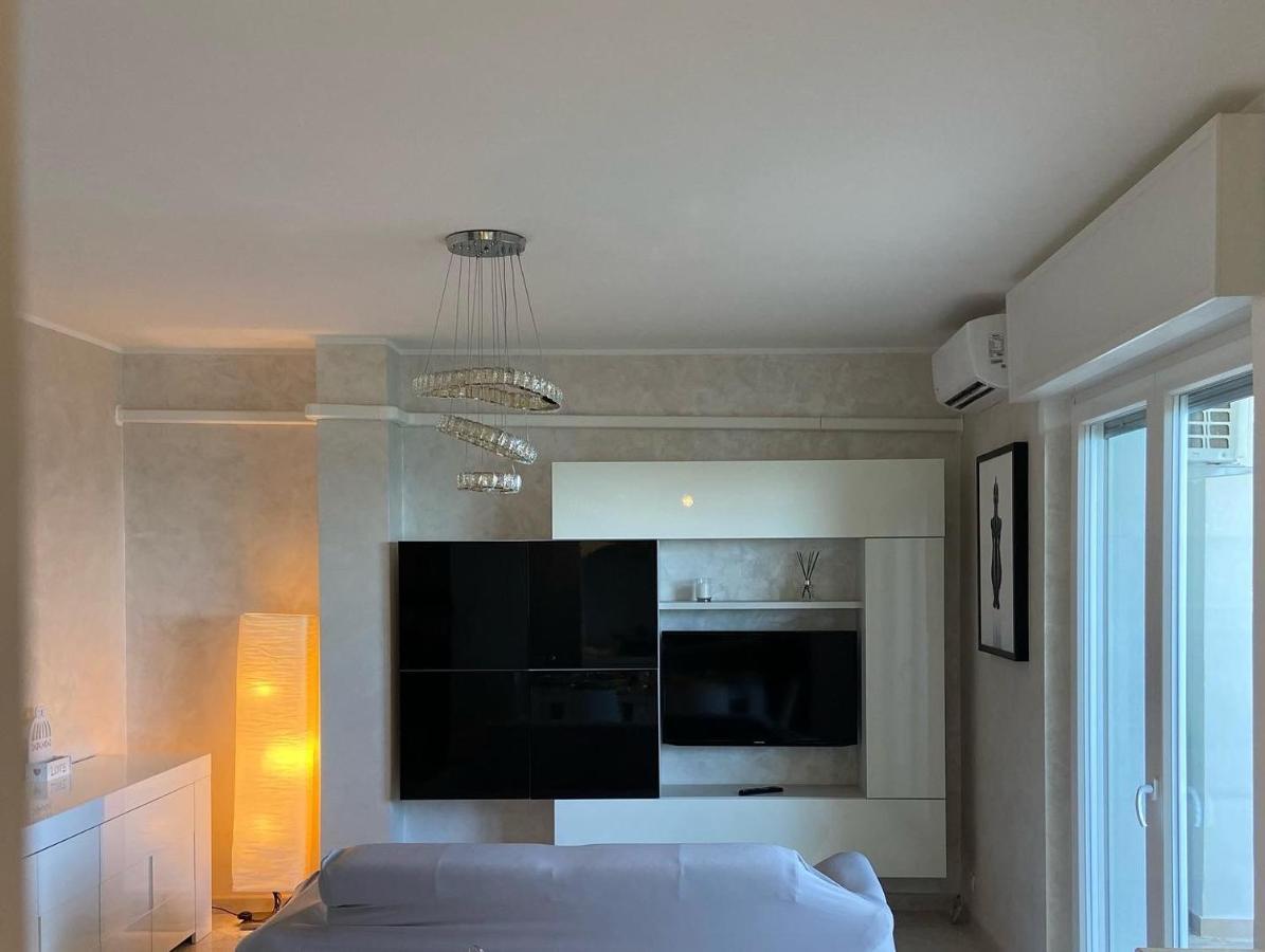 Bari Nalasia Beach Apartment Luaran gambar
